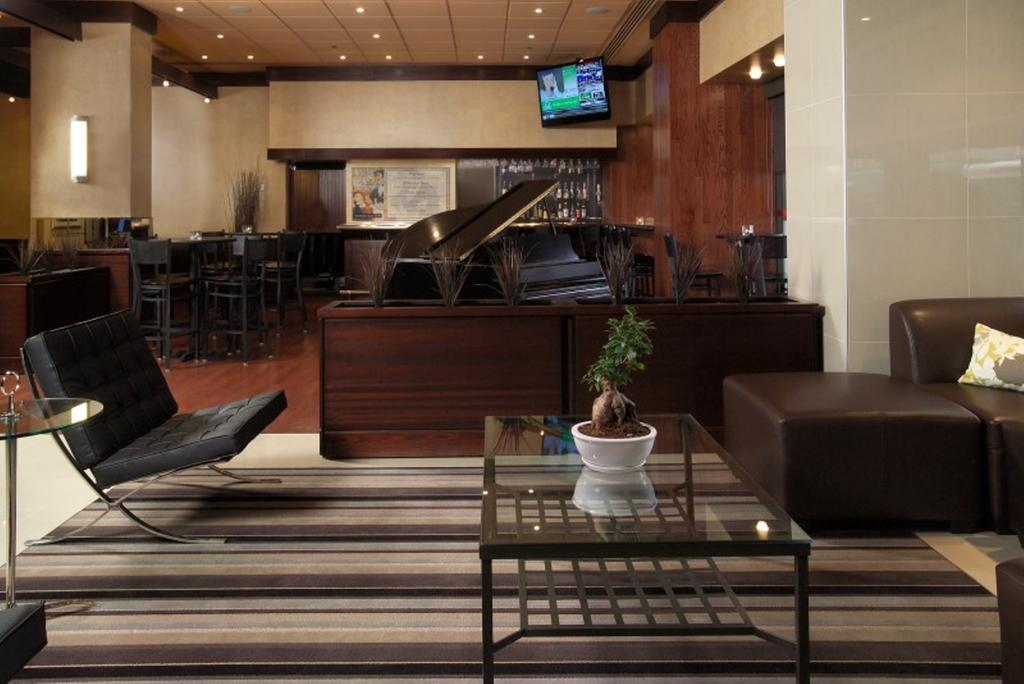 Best Western Primrose Hotel Downtown Торонто Екстер'єр фото