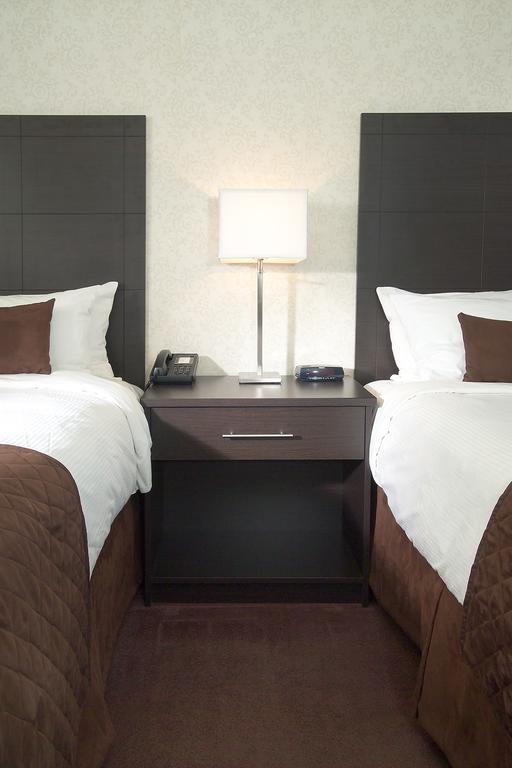 Best Western Primrose Hotel Downtown Торонто Номер фото