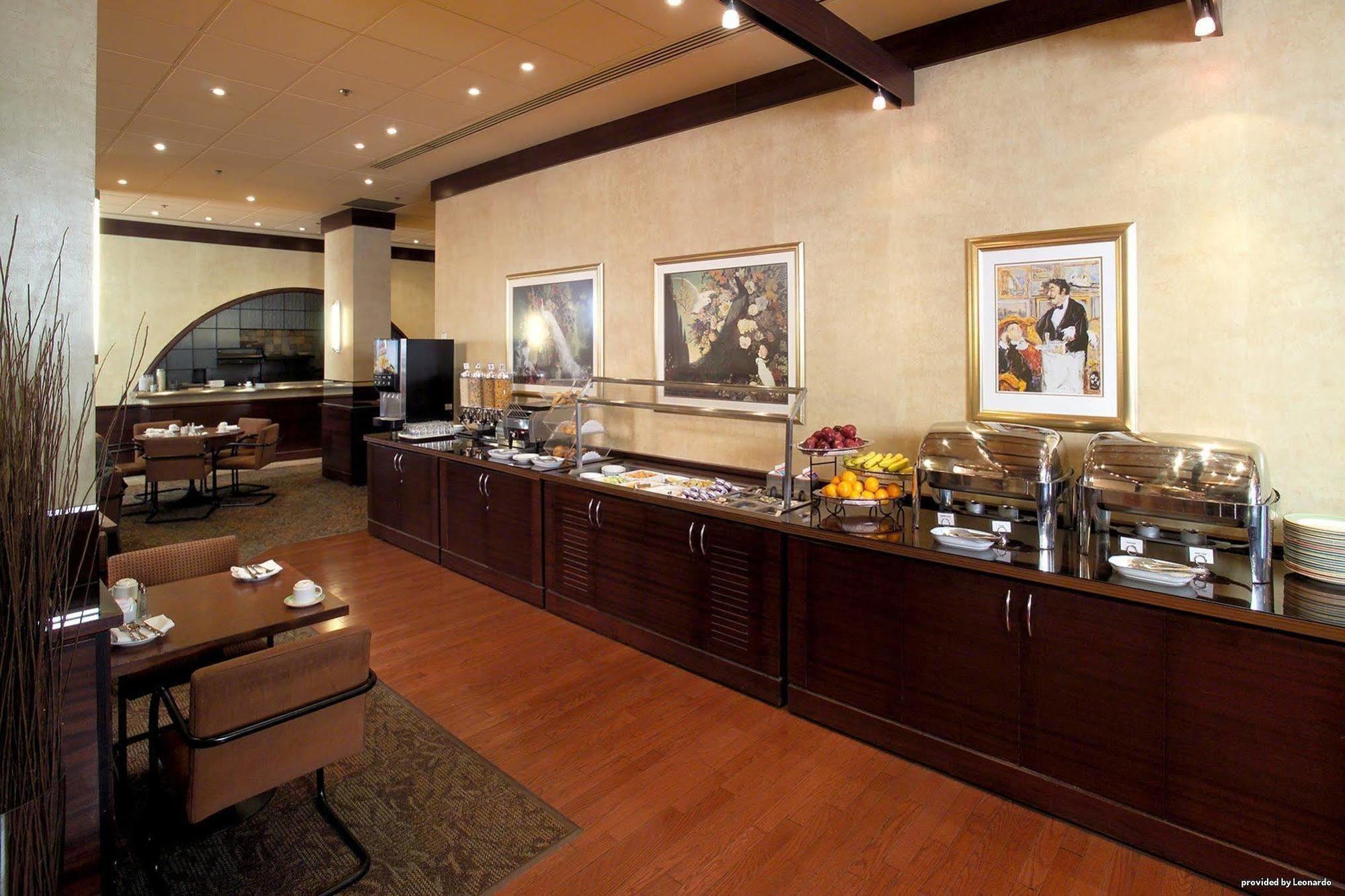 Best Western Primrose Hotel Downtown Торонто Ресторан фото